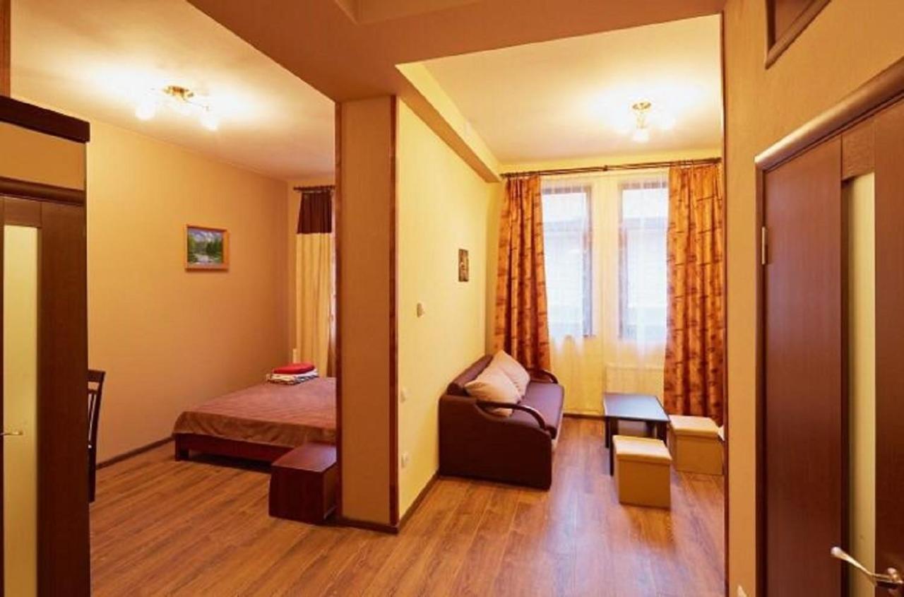 Apartment On Lychakivska 6-A Lviv Eksteriør billede
